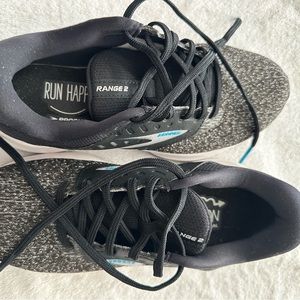 Women’s Brooks Range2 Running Shoe. BioMoGo DNA foam cushioning.